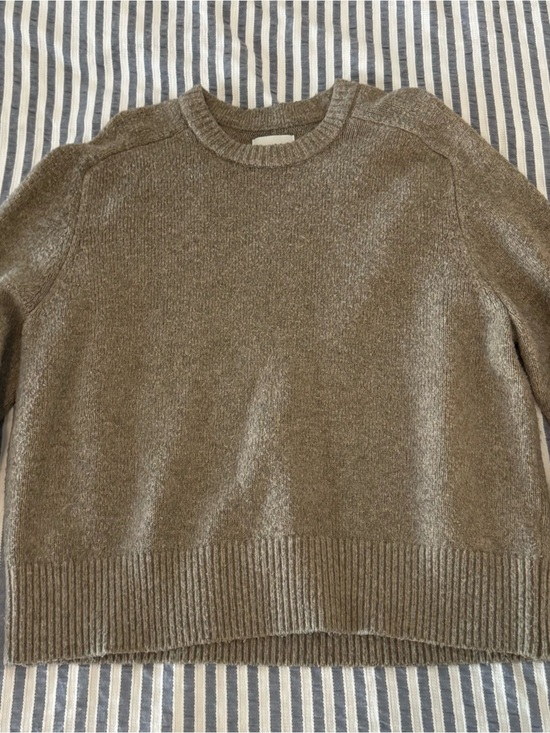 Abercrombie & Fitch Sweaters - Abercrombie Women's Crewneck Sweater